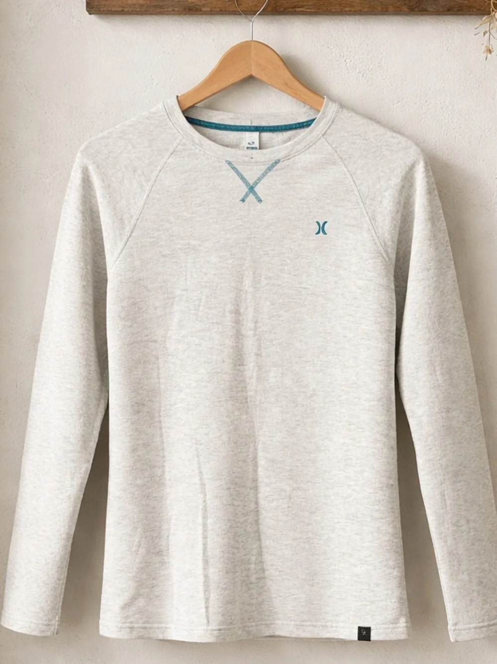 Hurley Cream Light Heather Pullover Sweater with Teal Accents